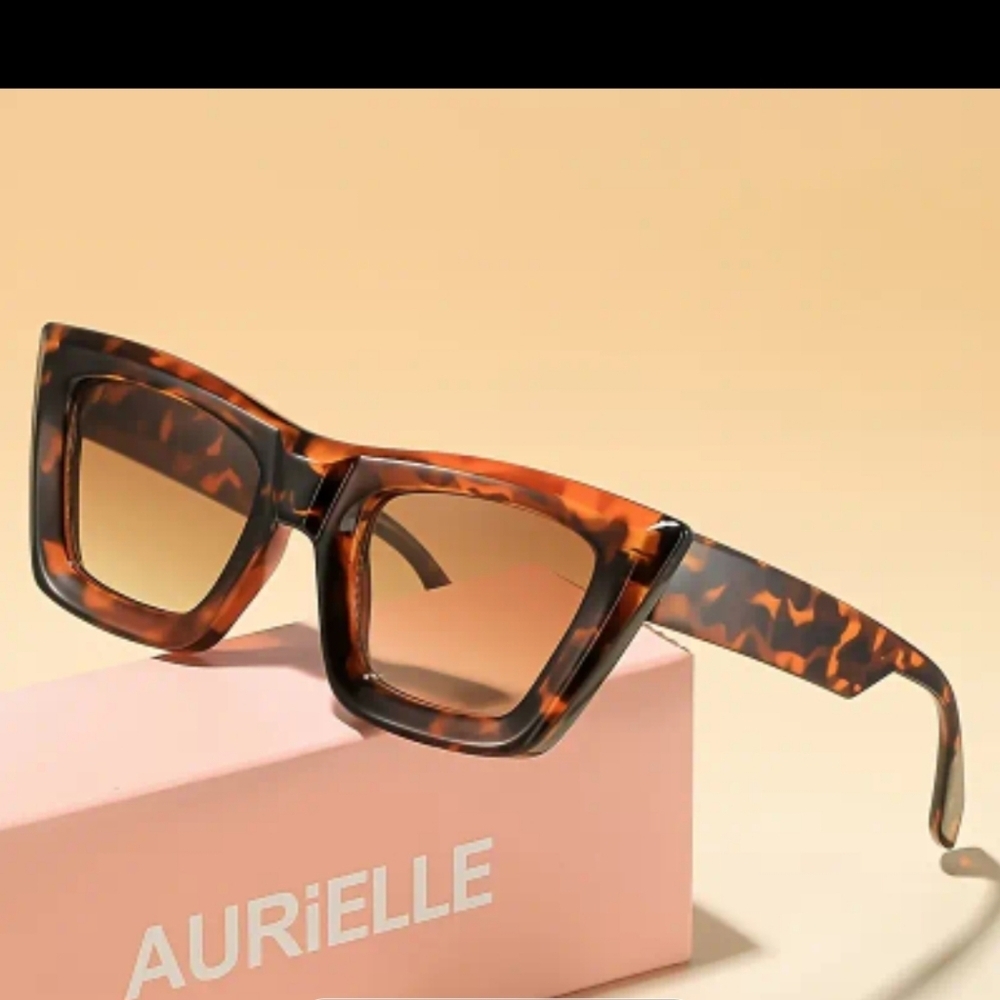 Reposhing-Aurielle Tortoiseshell Square Sunglasses - Brown Gradient Lenses